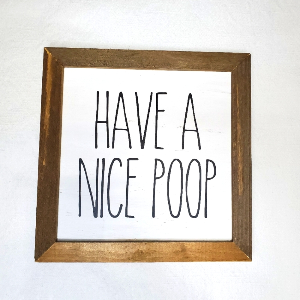 Wooden bathroom wall decor